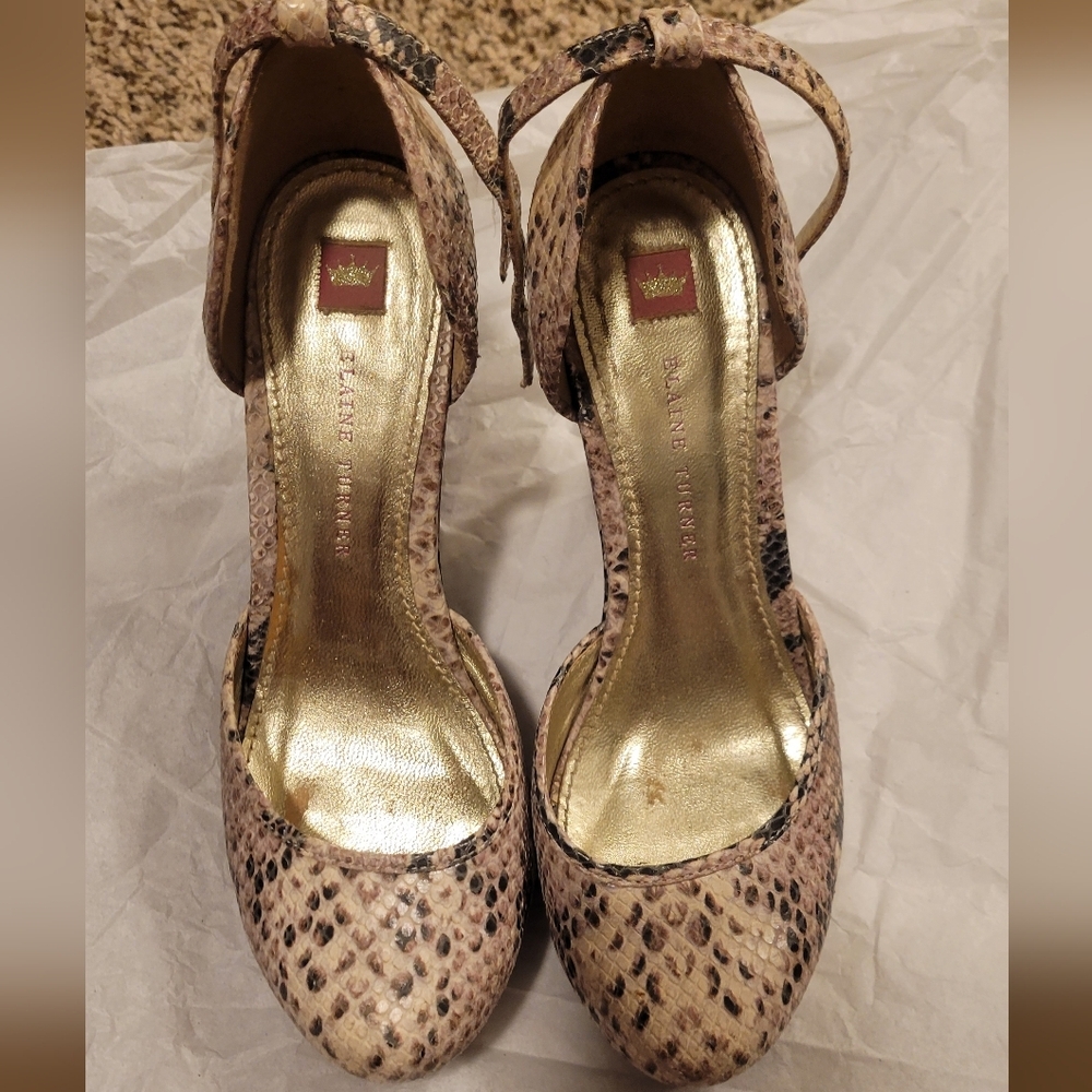 Elaine Turner Women's Snakeskin Print Flats